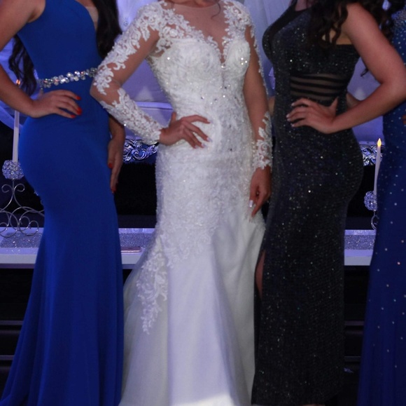 Wedding dress
